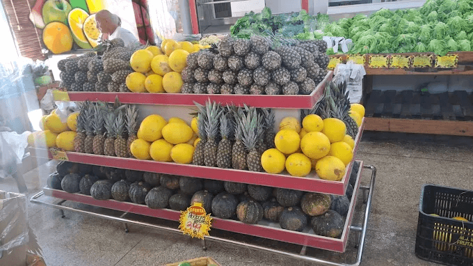 Cesta de frutas frescas